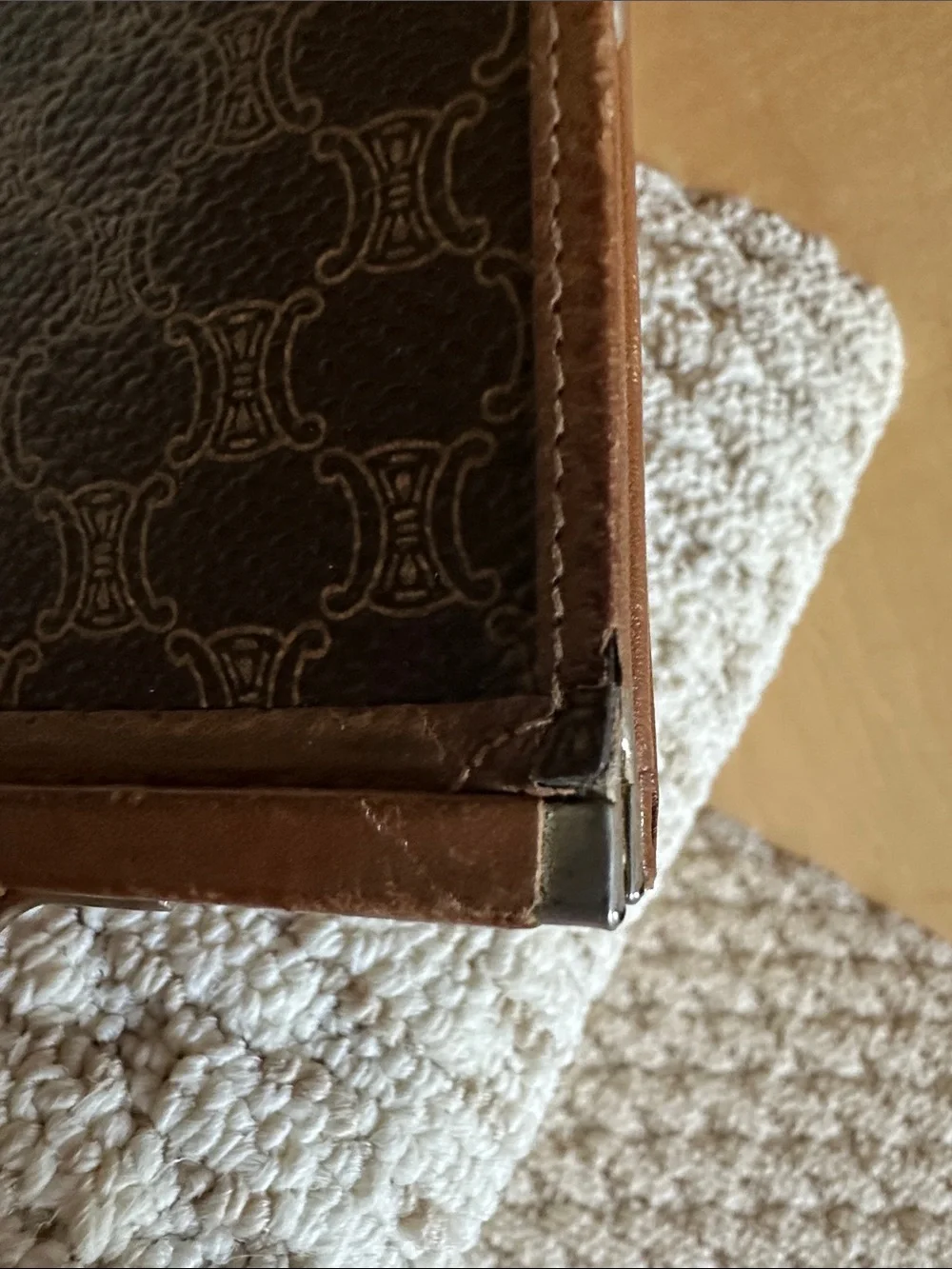 Celine Vintage Macadam Triomphe Kiss Lock Wallet - Picture 14 of 16